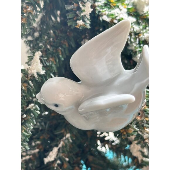White Porcelain Clip on Birds Holiday Tree Ornament set of Two Crafting Wreath - Picture 5 of 10